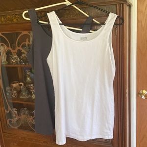 Grey and White Duluth Trading Co. tanks women’s size medium